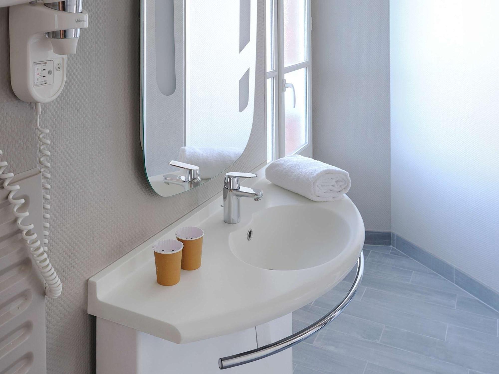 Hotel Ibis Toulouse Gare Matabiau Esterno foto