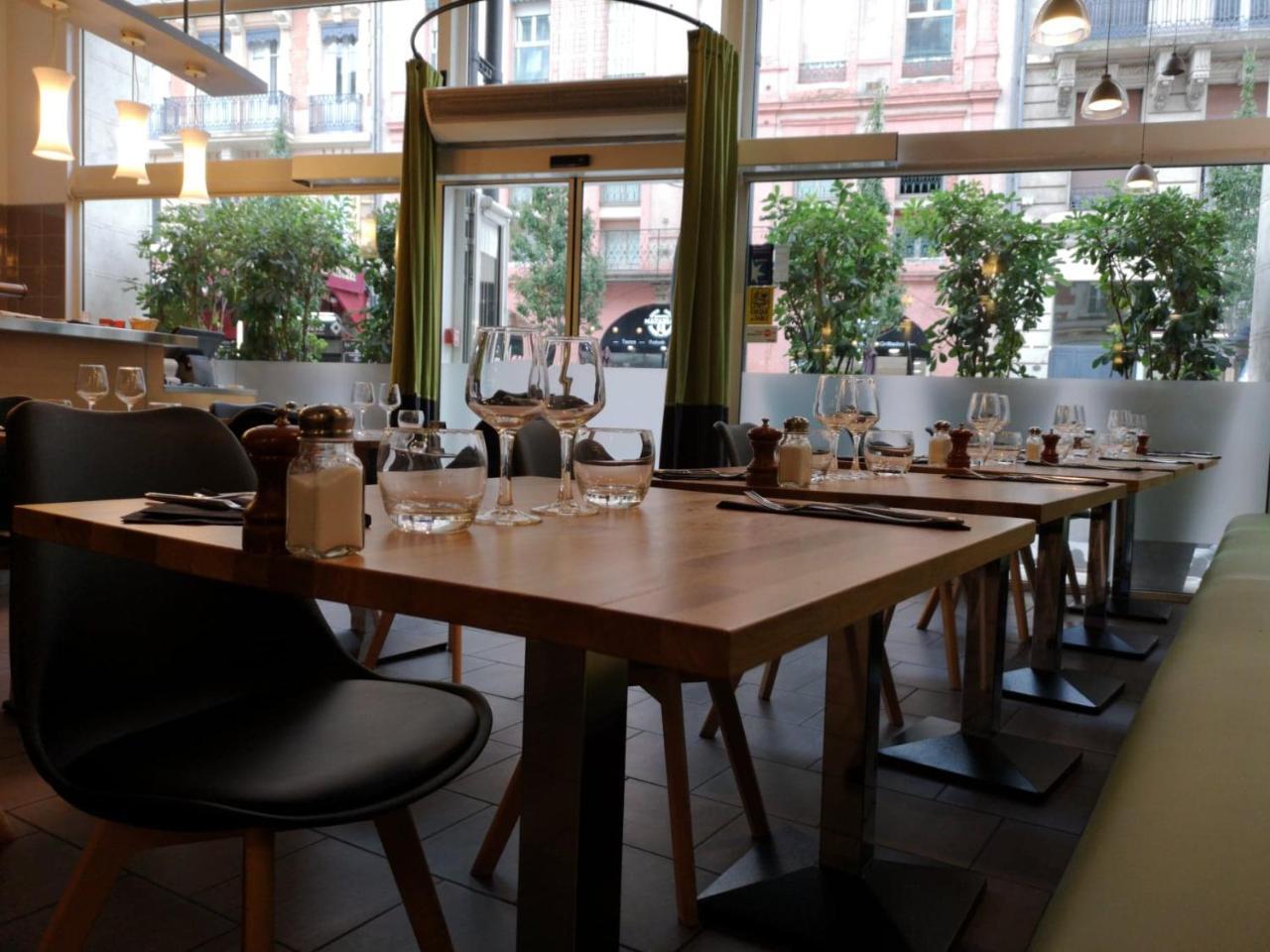 Hotel Ibis Toulouse Gare Matabiau Esterno foto